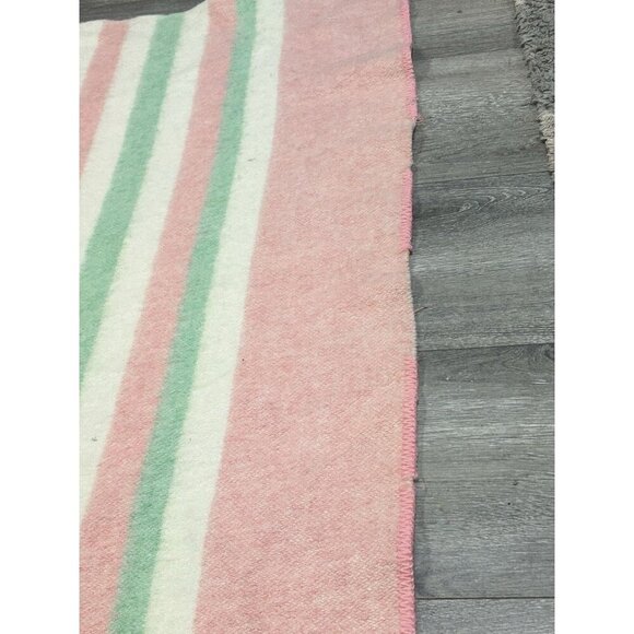 Vintage Laurentian Pure Wool Blanket By Ayers Of Lachute 73 x 83 MADE IN CANADA - Picture 7 of 12